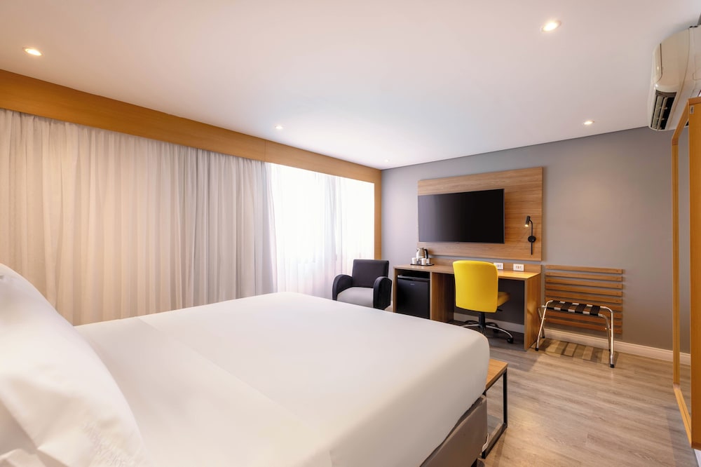 Standard, King Bed, Central Building