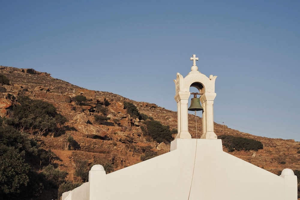 Under the Sun Cycladic Village 56/66