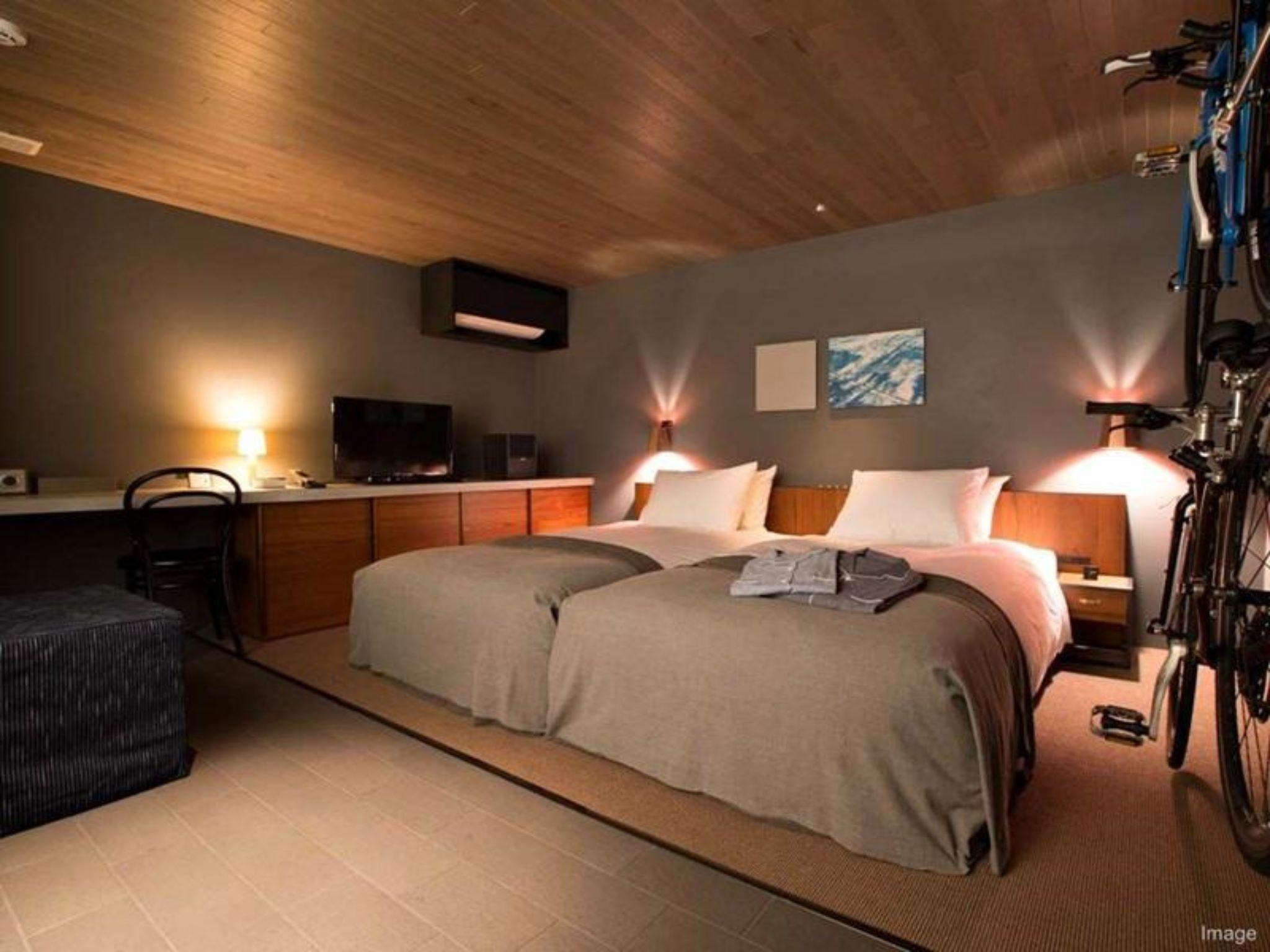 Deluxe, Twin Beds
