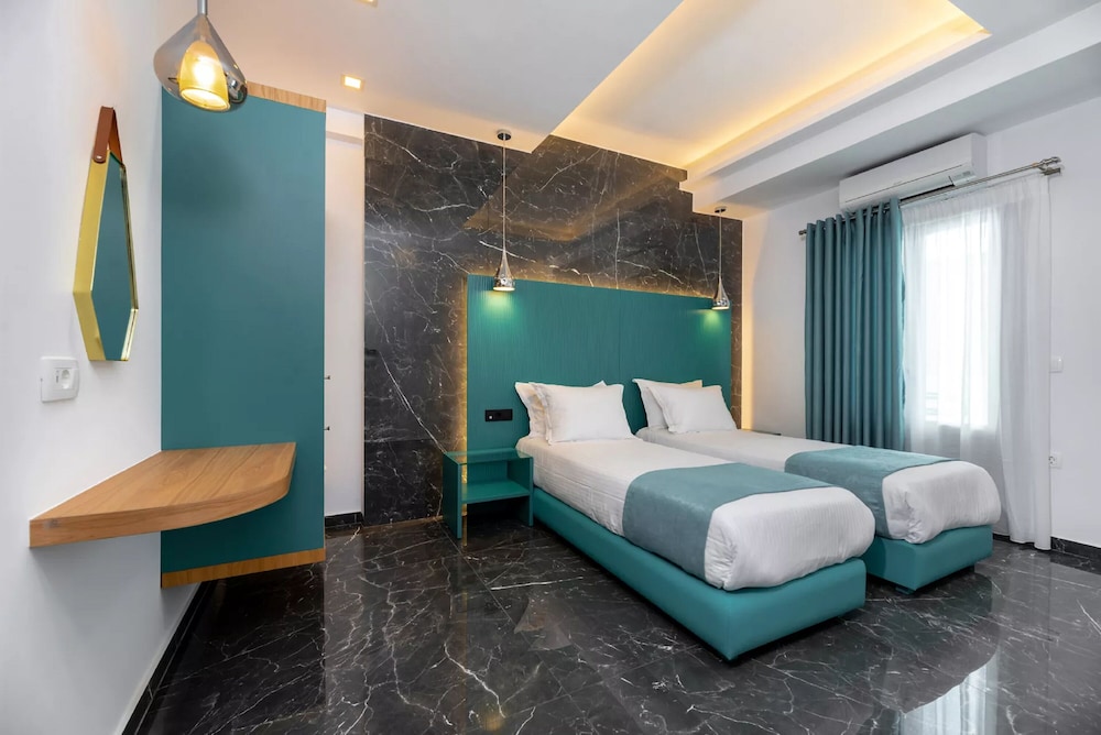 Deluxe Hotel Santorini 18/63