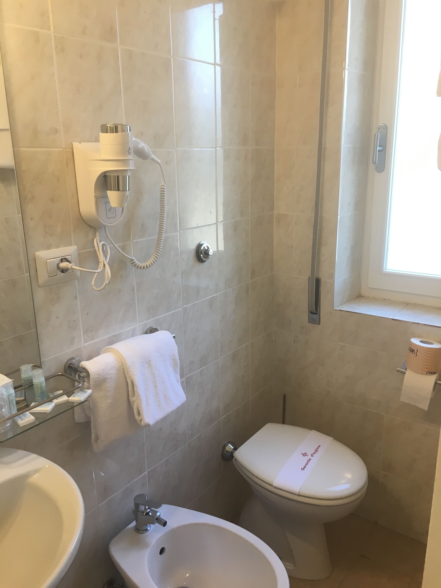 غرفة ثلاثية، Hotel Costa Verde 2/3