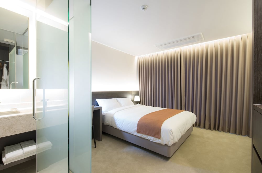 Grandmer Hotel Jeju 18/67