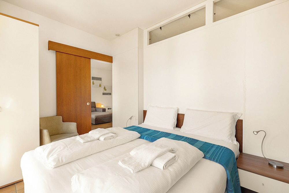 RESIDENZA PORTO LETIZIA 37/50