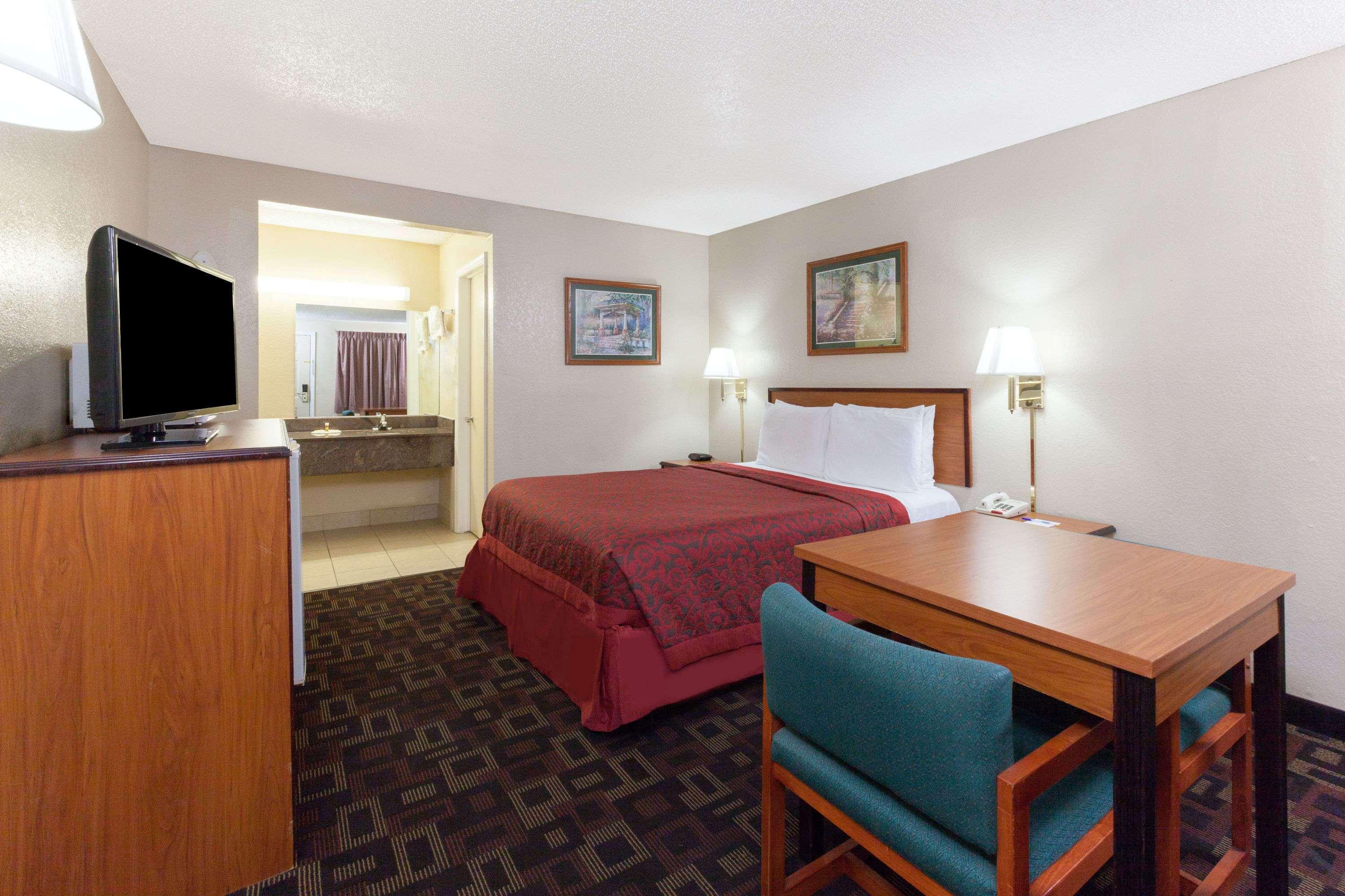 Days Inn Oklahoma City West 11/14
