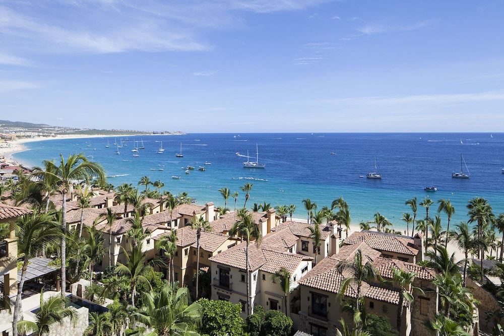 Hacienda Beach Club And Residences 40/50
