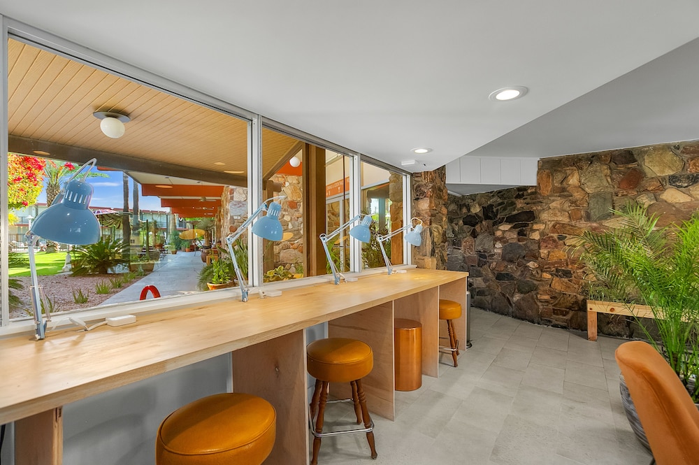 Papago Hotel by Reside, Trademark Collection by Wyndham 9/68
