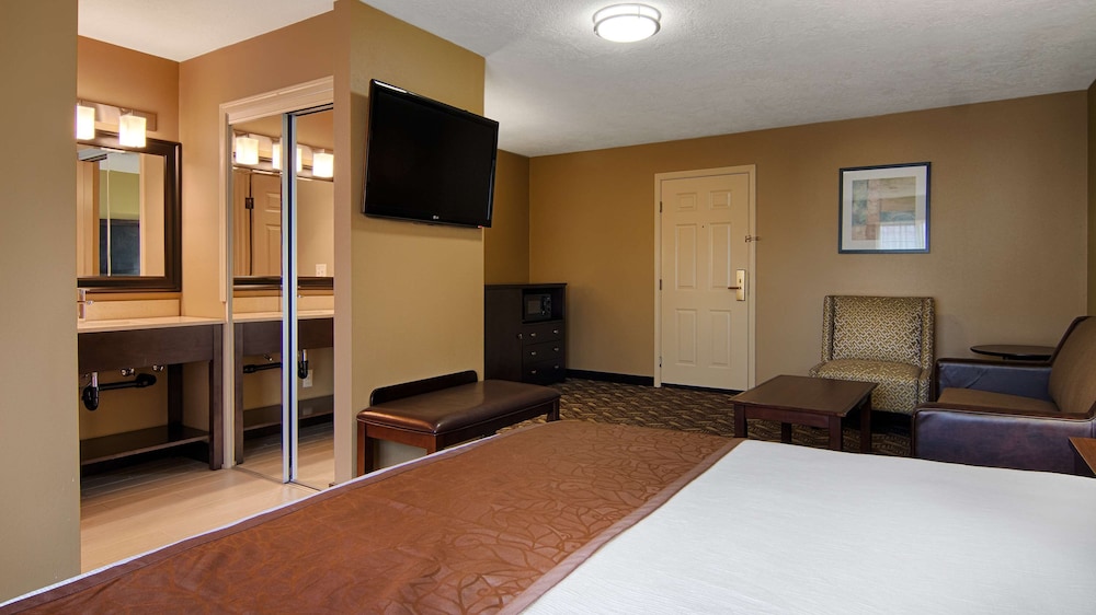 Best Western Plus Grand Manor Inn 11/43
