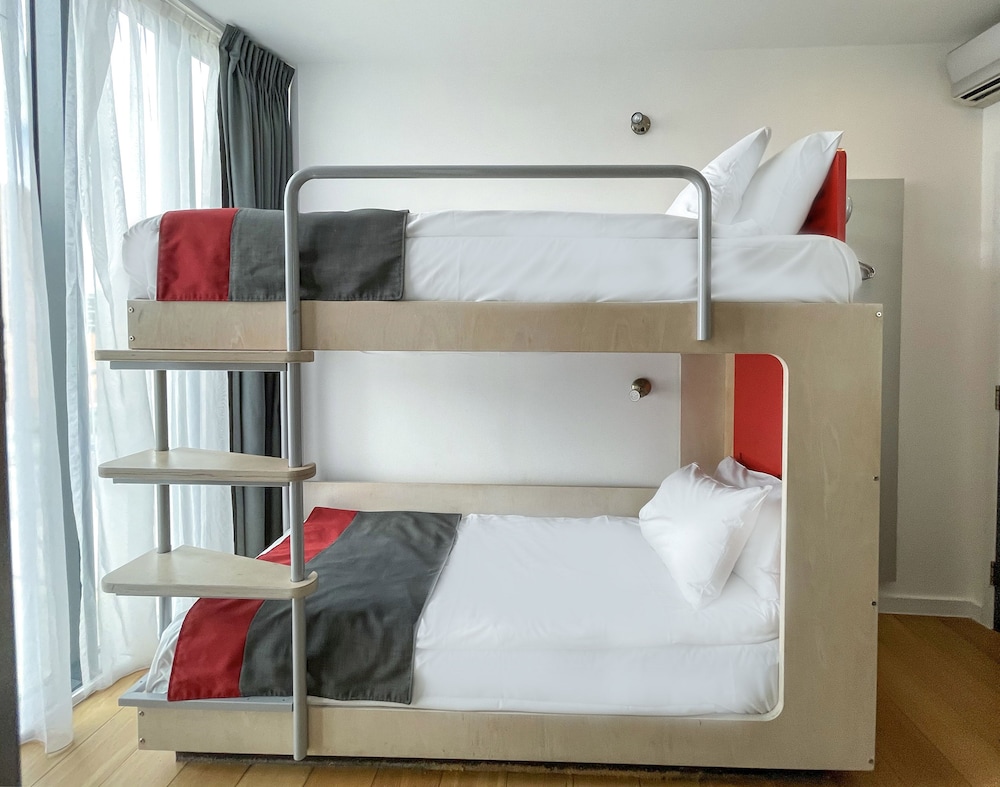 Four Points Flex by Sheraton Cardiff 24/47