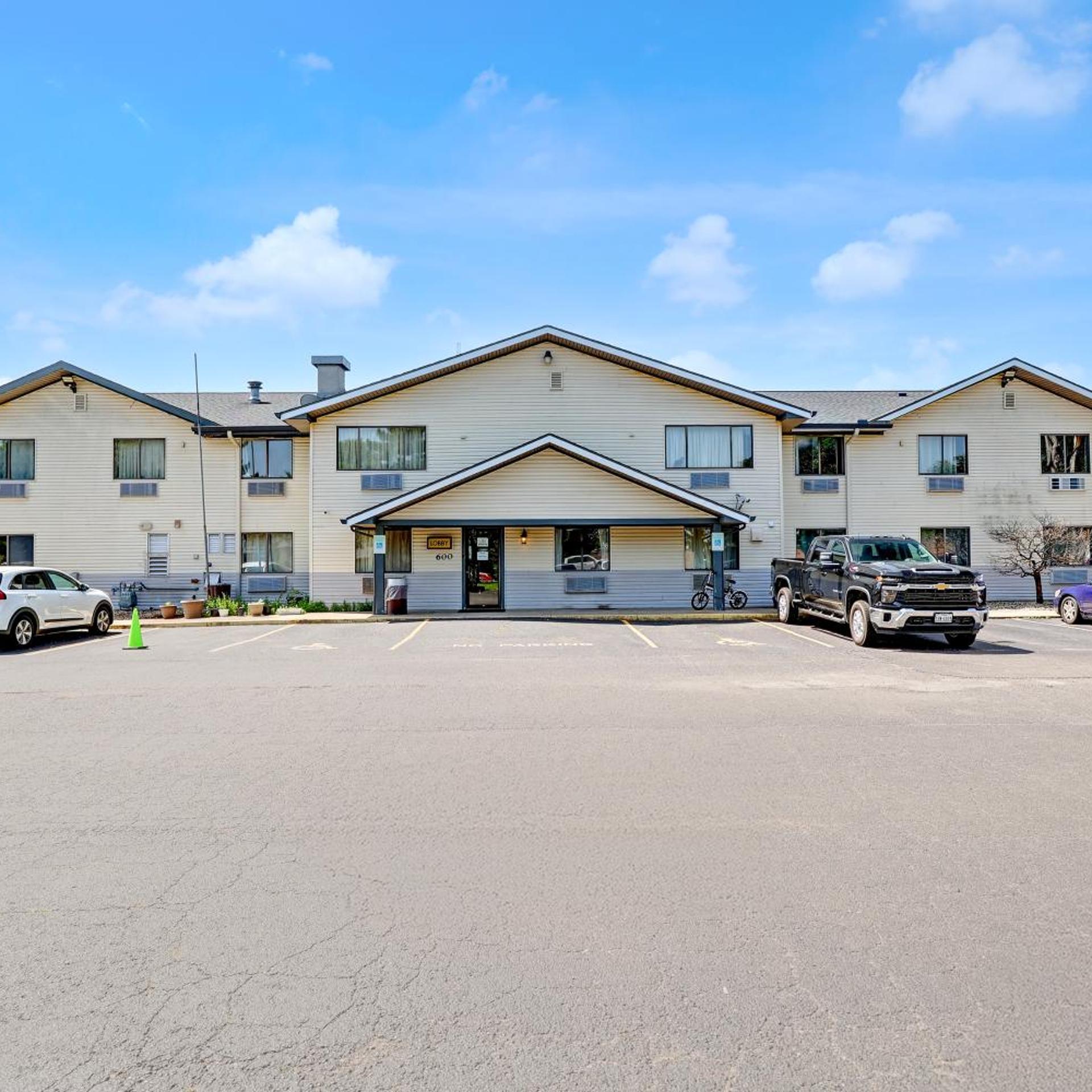 Coldwater Inn & Suites near I 69 46/59