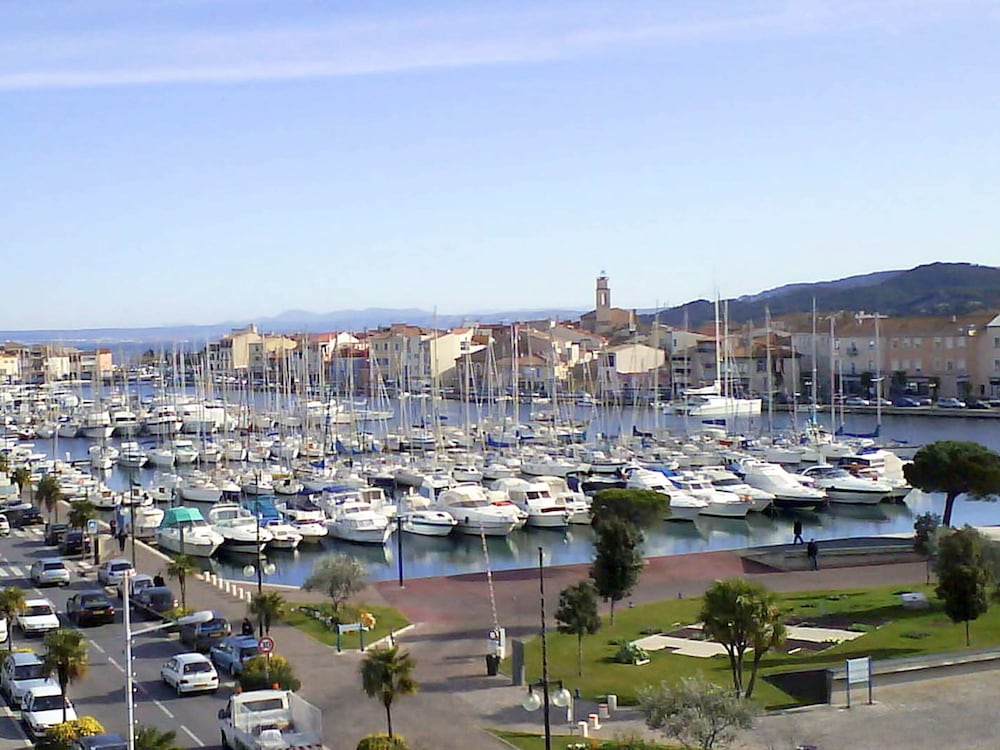 Ibis Martigues 31/70