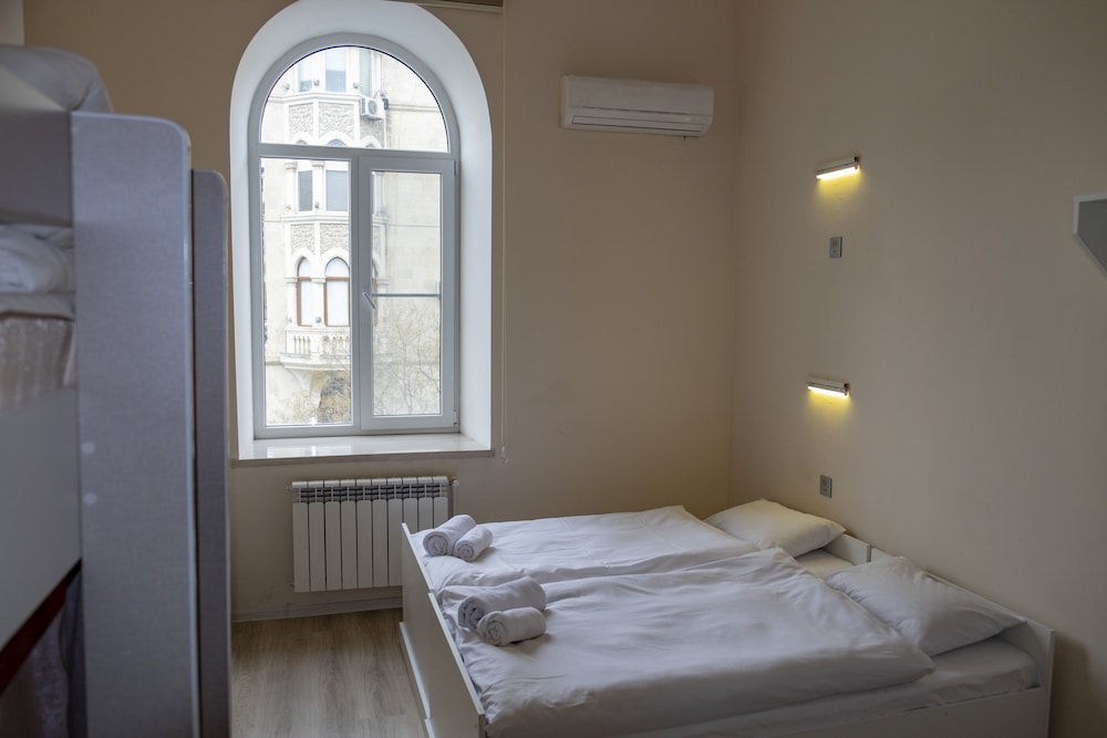 Travel Inn Hostel 11/42