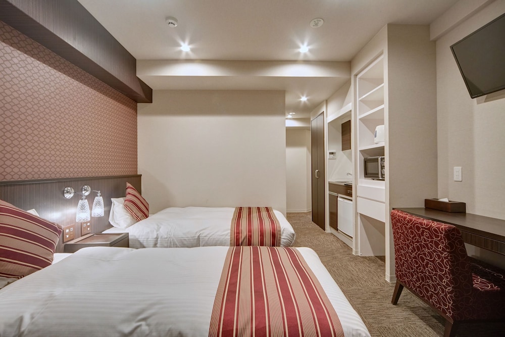 ROOM, TWIN BEDS