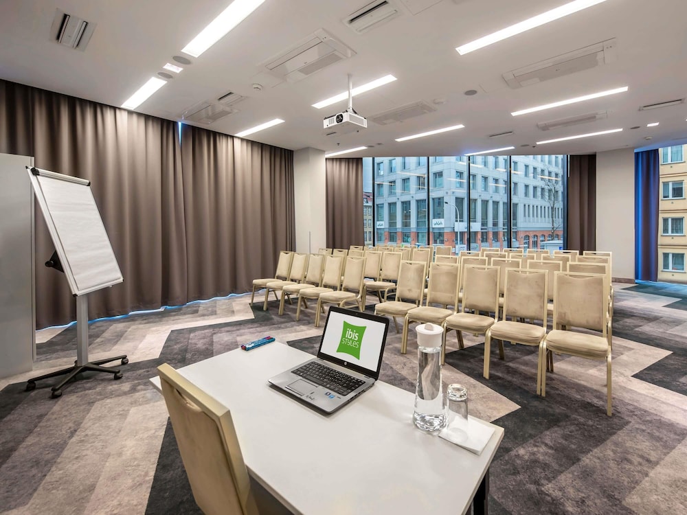 IBIS STYLES WROCLAW CENTRUM 64/75
