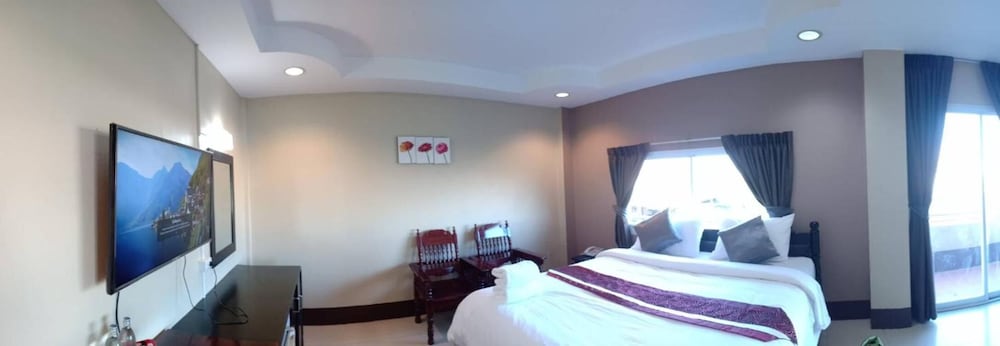 Submukdaphoomplace Hotel 21/50