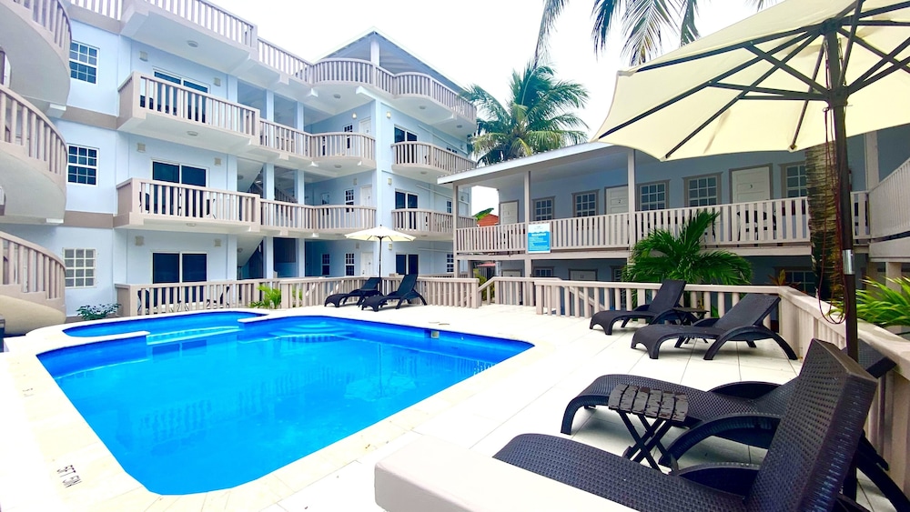 La Isla Resort 63/68