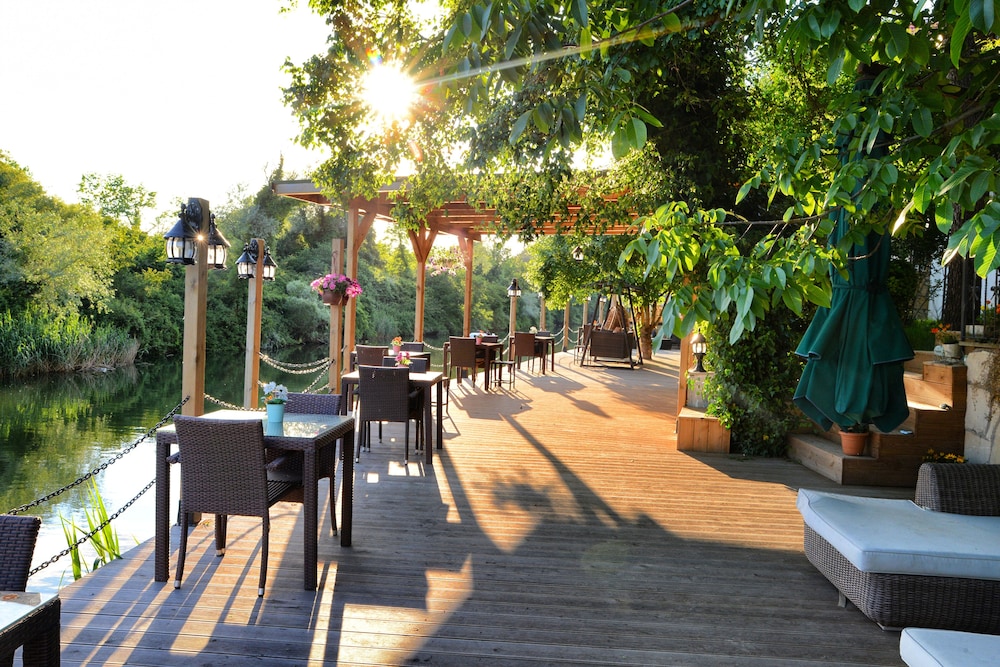 Beyaz Ev Agva - Adults Only 40/50