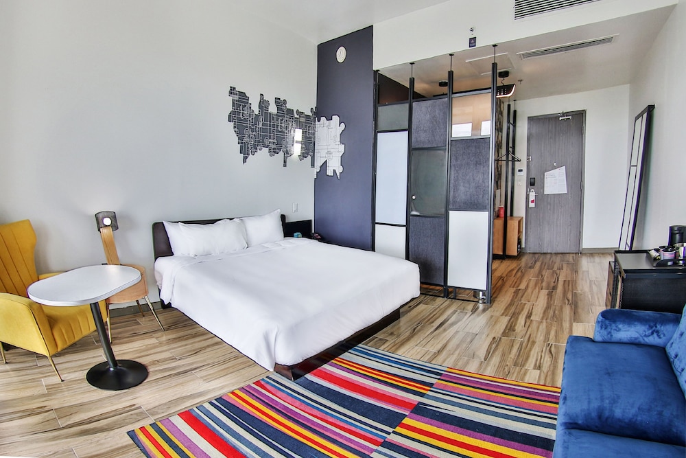 Aloft Ponce 11/50