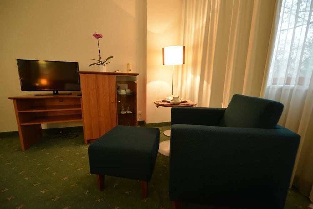 Karpos Hotel 34/50