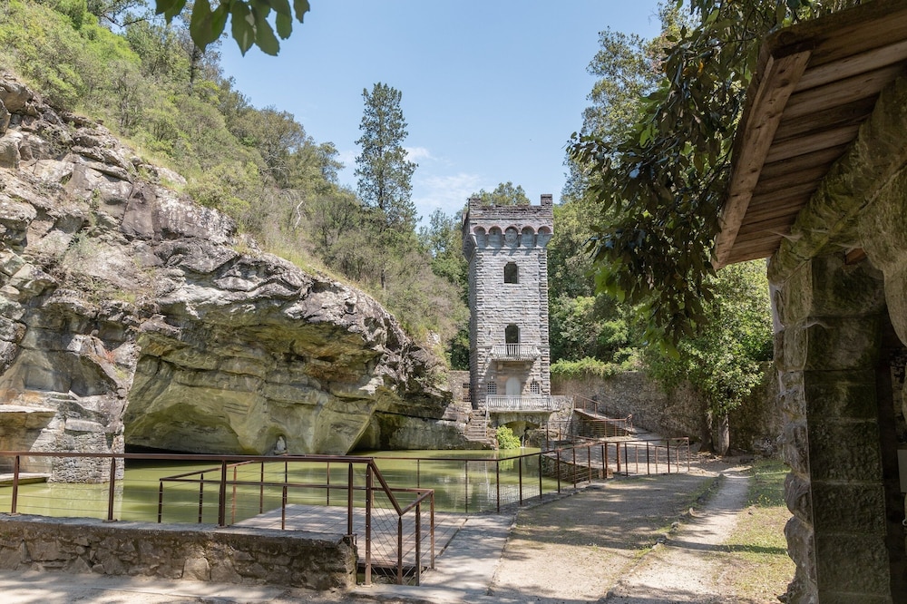 Fattoria Di Maiano 12/30