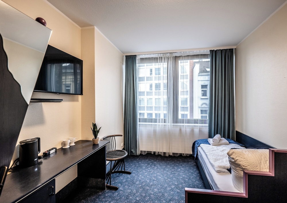 Hotel Mirage Neuss 14/78