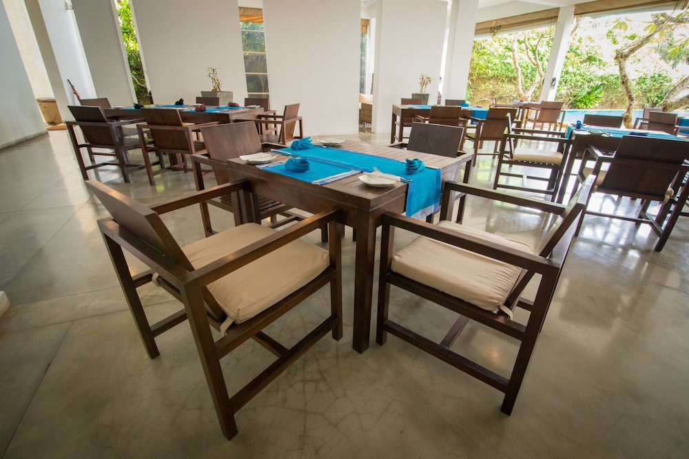 Roman Beach Hikkaduwa 37/47