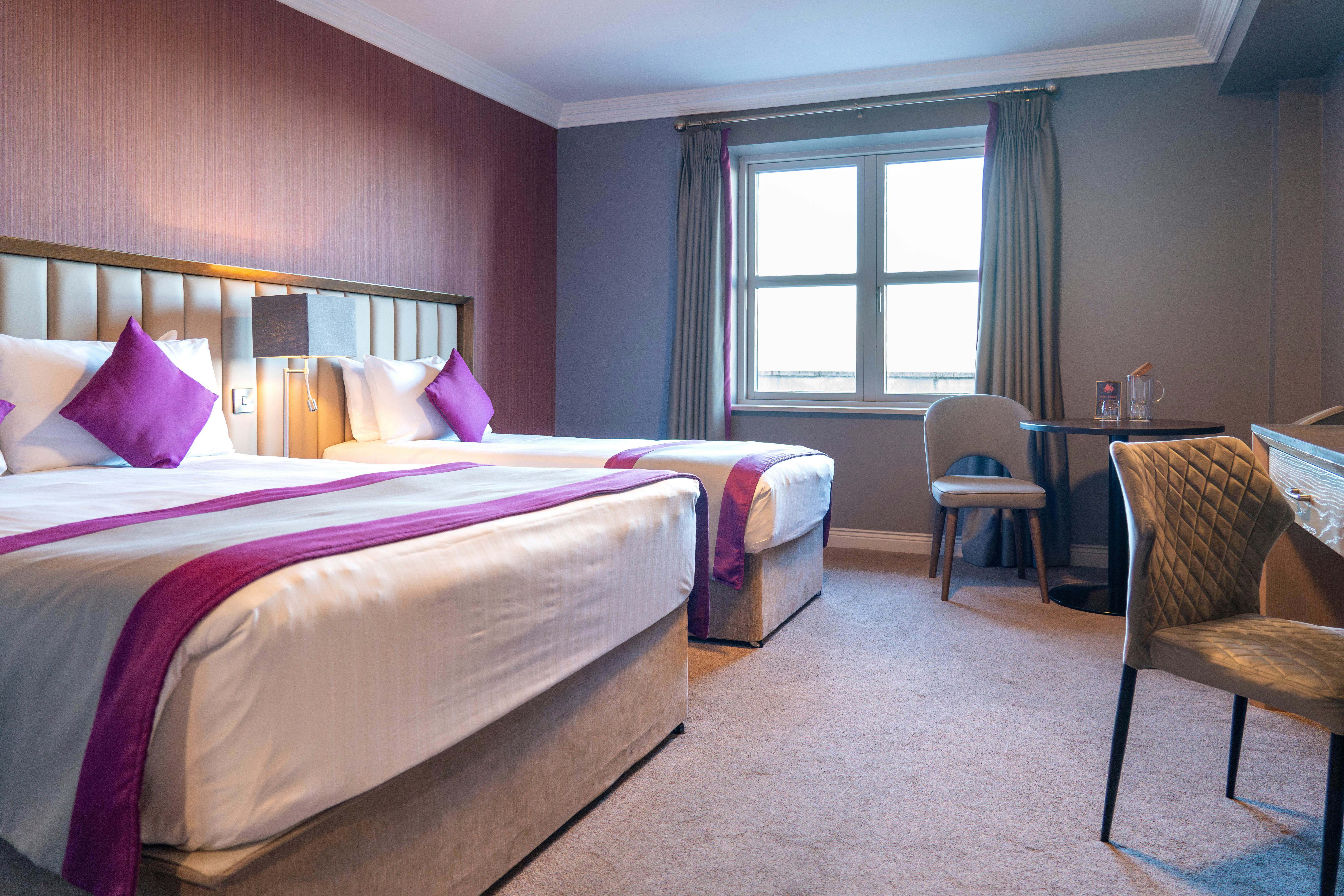 Midlands Park Hotel 24/82