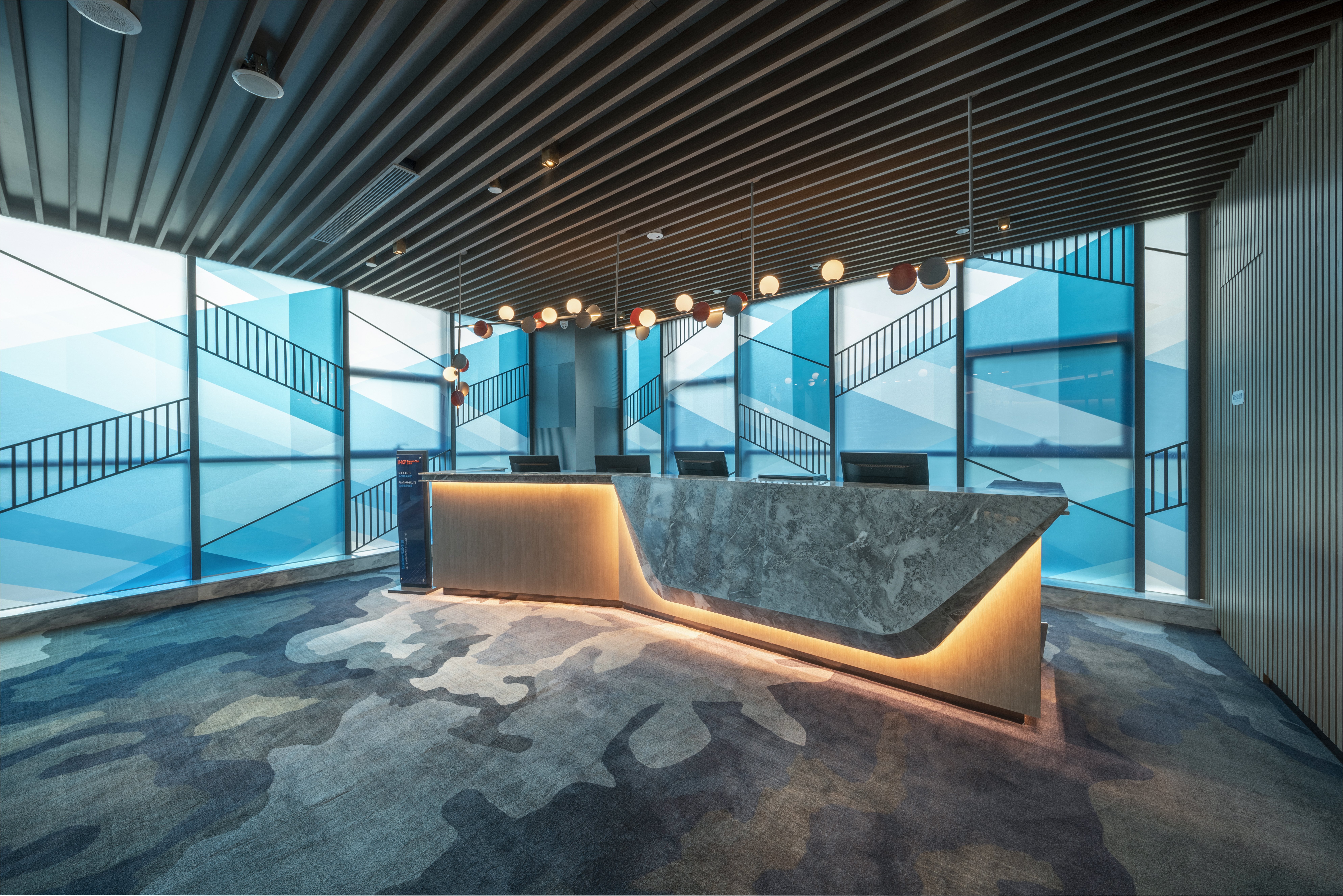 Holiday Inn Express Zhuhai Gongbei 26/63