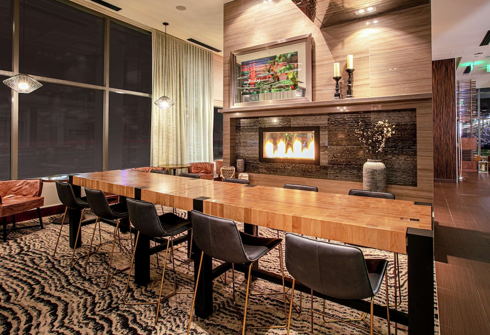 Hilton Garden Inn Seattle Downtown 8/80