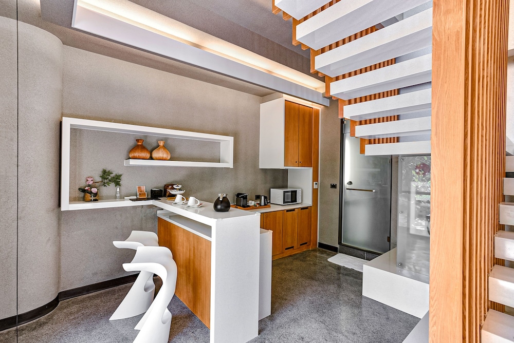 The House 15 44/61