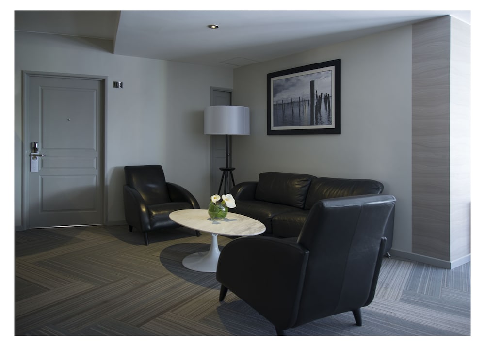 CASA GRANDE SUITES 21/42