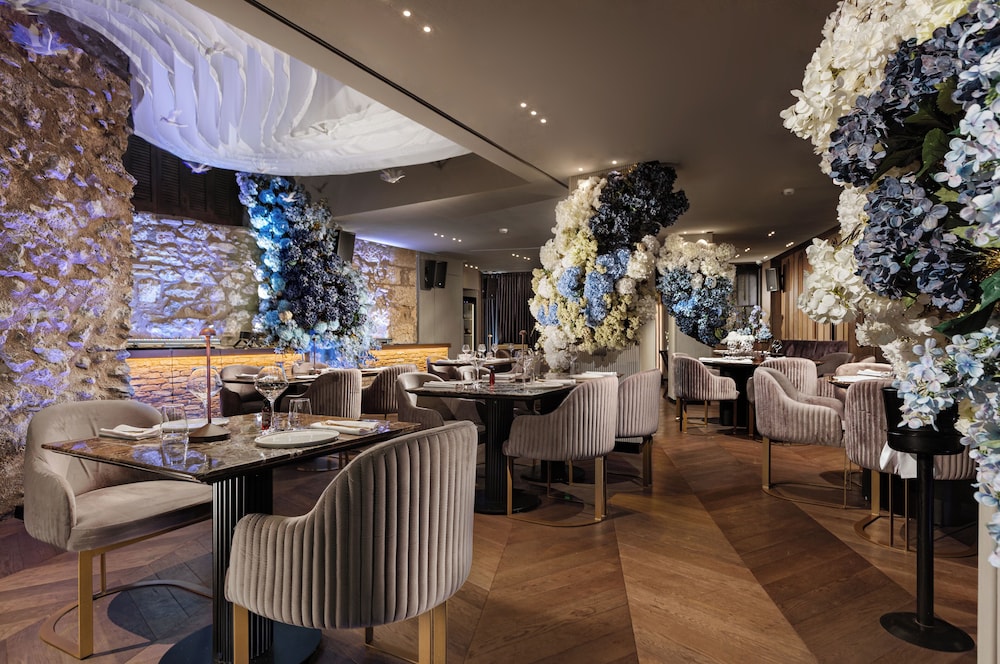 Gatsby Athens Hotel 49/69