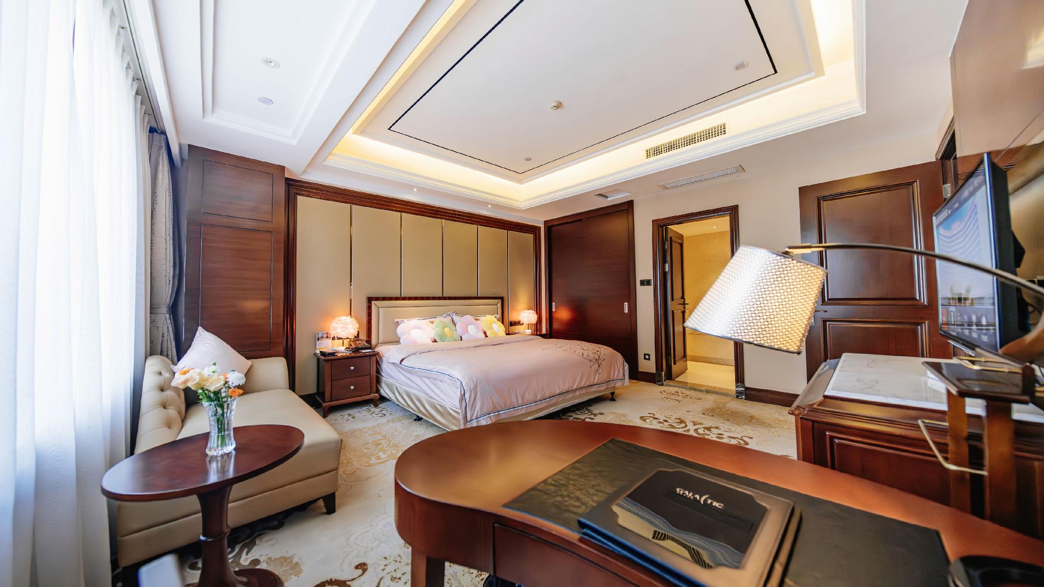 Galactic Garden International Hotel 13/32