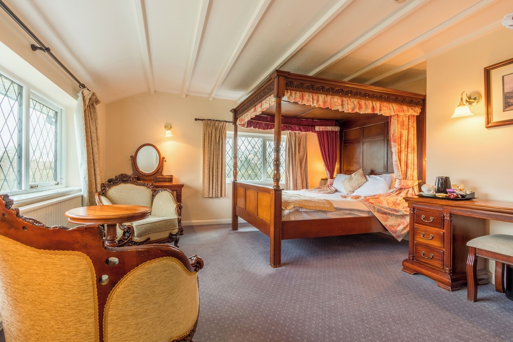 Four Poster, Double Bed
