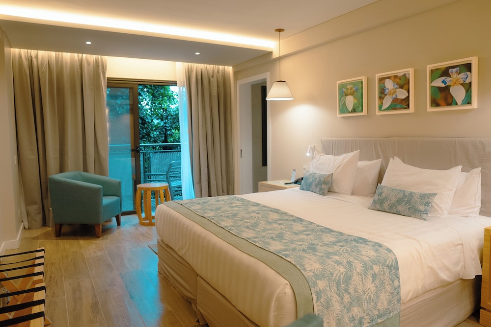 MASTER, ECONOMY, DOUBLE BED