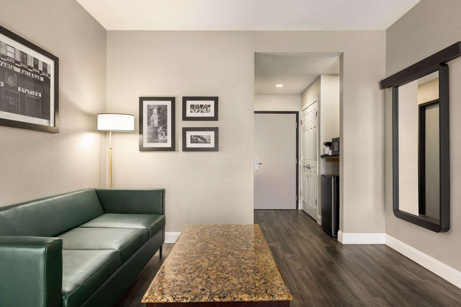 La Quinta Inn And Suites by Wyndham Mt. Laurel - Philadelphia 41/62