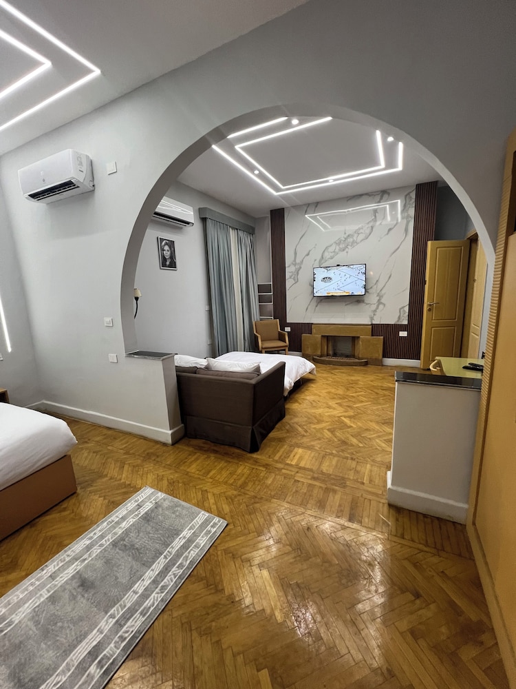 Zamalek House Hotel 12/63