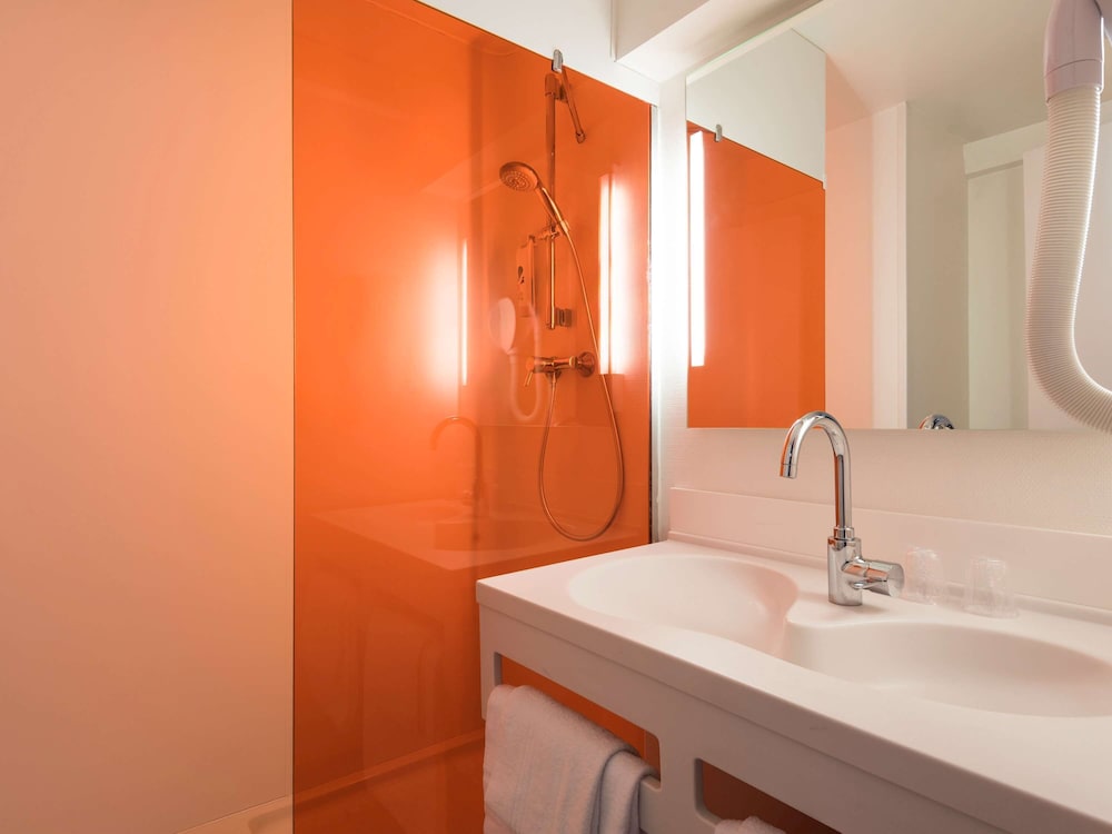 ibis Styles Paris Bercy 12/76