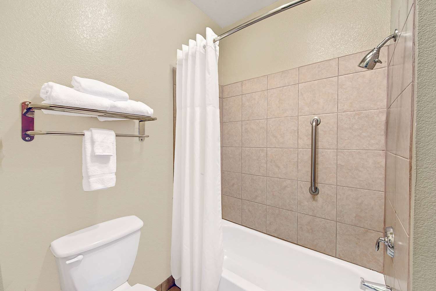 Best Western Decatur Inn 23/24