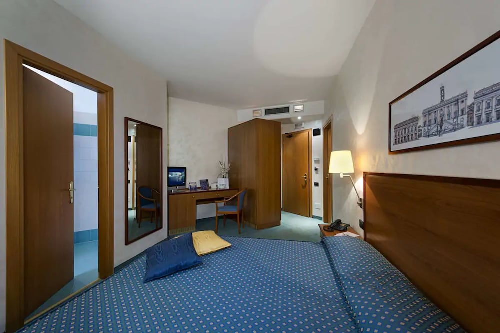 غرفة متصلة عائلية بغرفتي نوم، Classic Hotel Tulipano 3/3