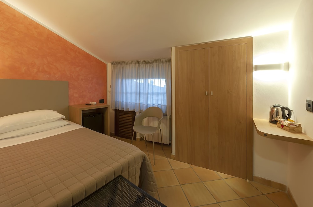 Hotel Sole 11/50
