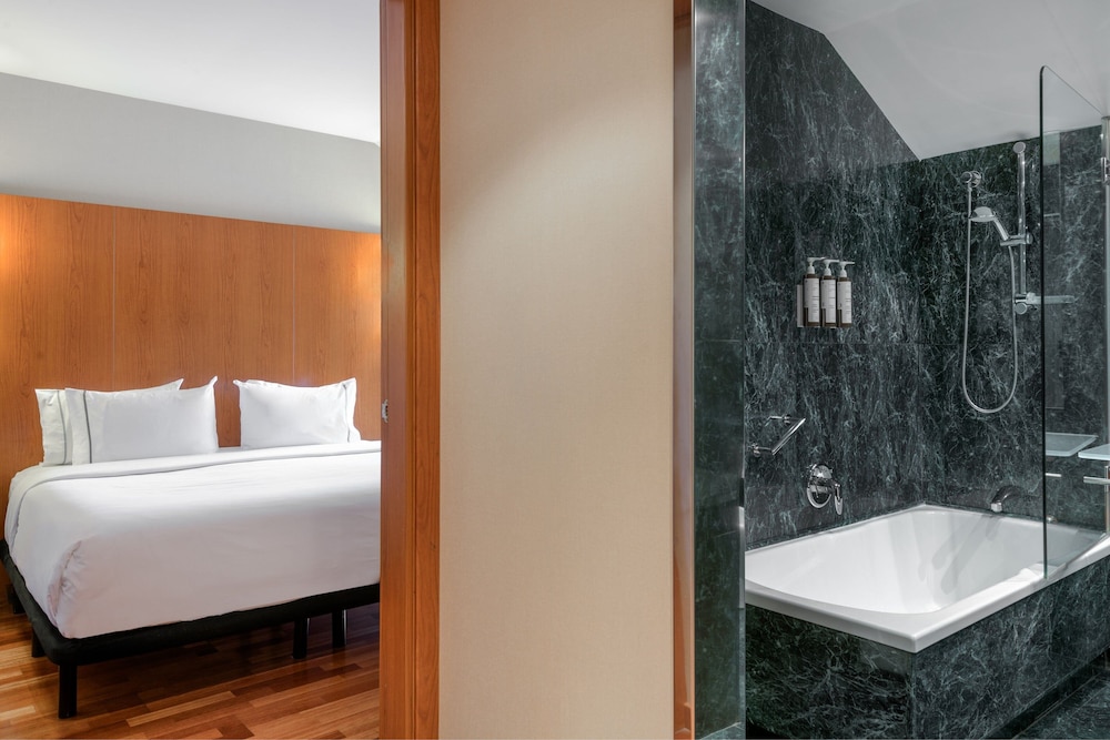 Ac Hotel Palencia 50/50