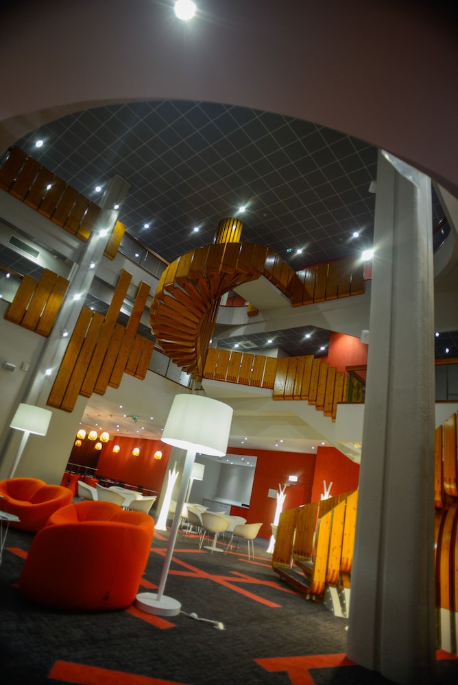 Ibis Styles Poitiers Centre 2/49
