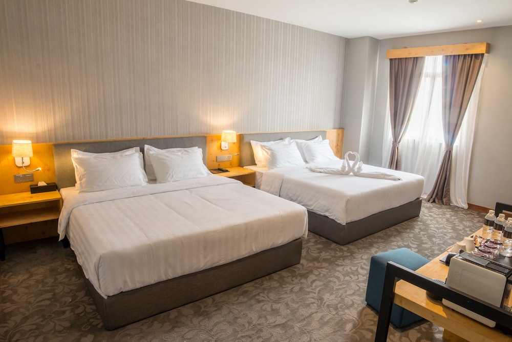 Redpine Boutique Hotel 17/38