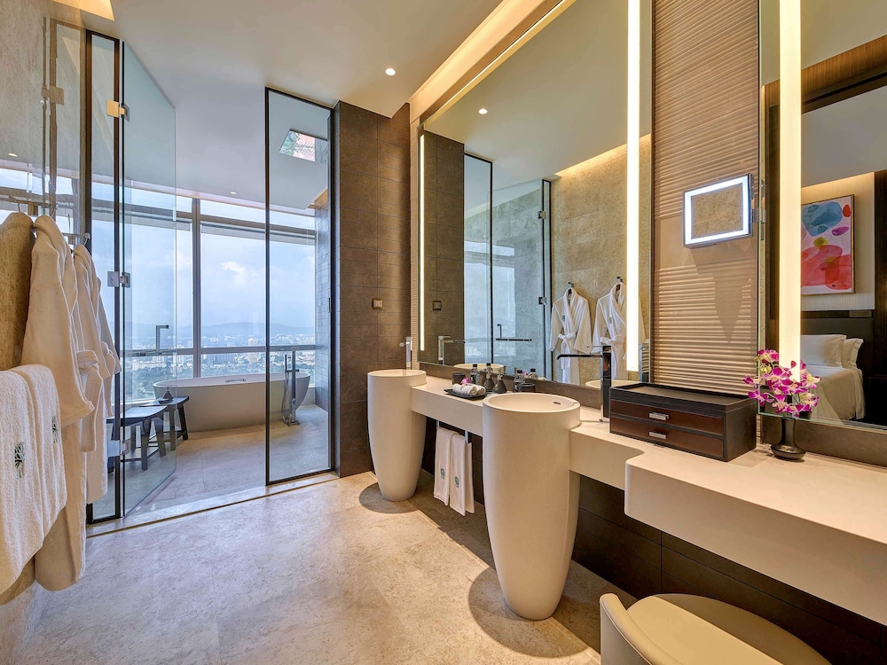 Banyan Tree Kuala Lumpur 49/50