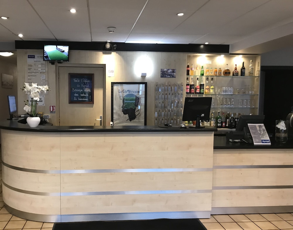 Brit Hotel Besancon l'Horloge 6/50