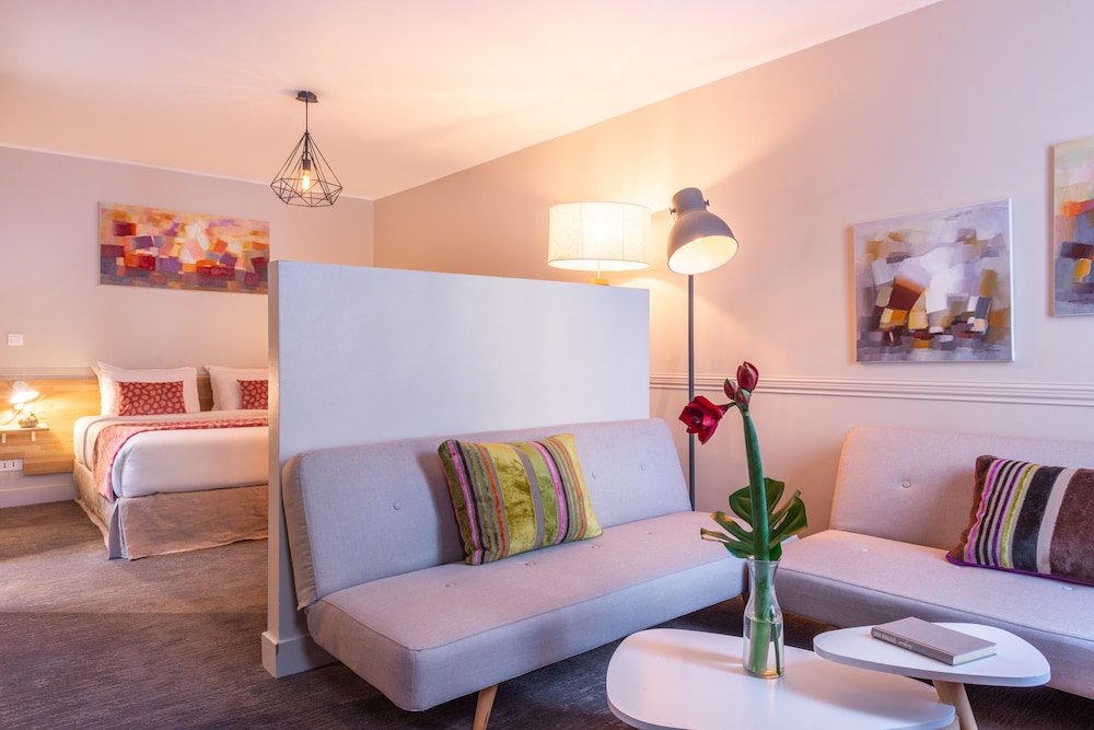 Hotel 29 Lepic 48/66