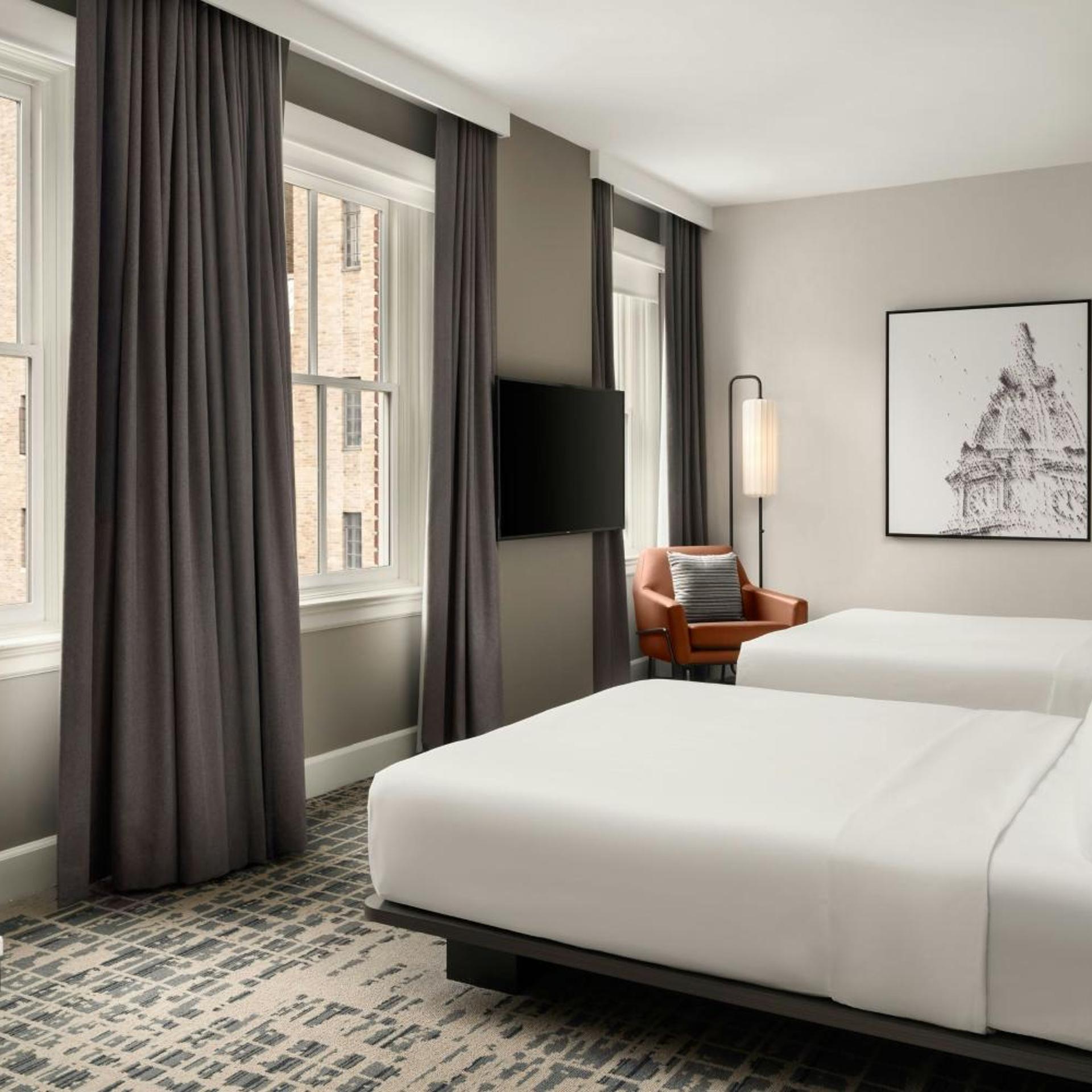 Superior, 2 Queen Beds, City Hall View