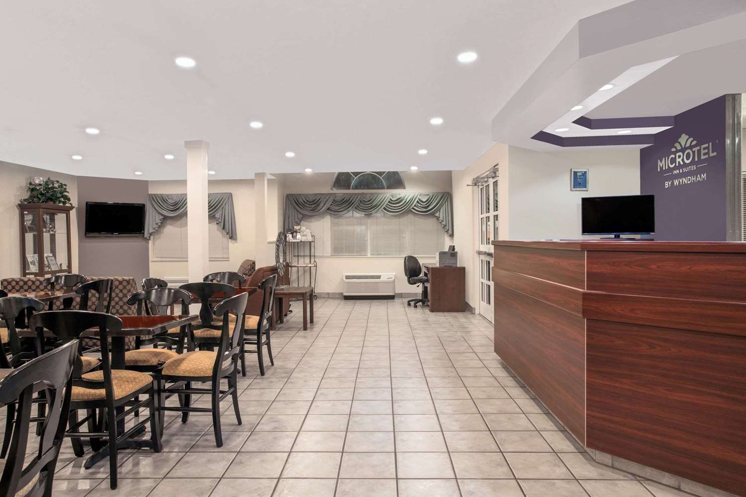 Microtel Inn & Suites by Wyndham Meridian 5/23