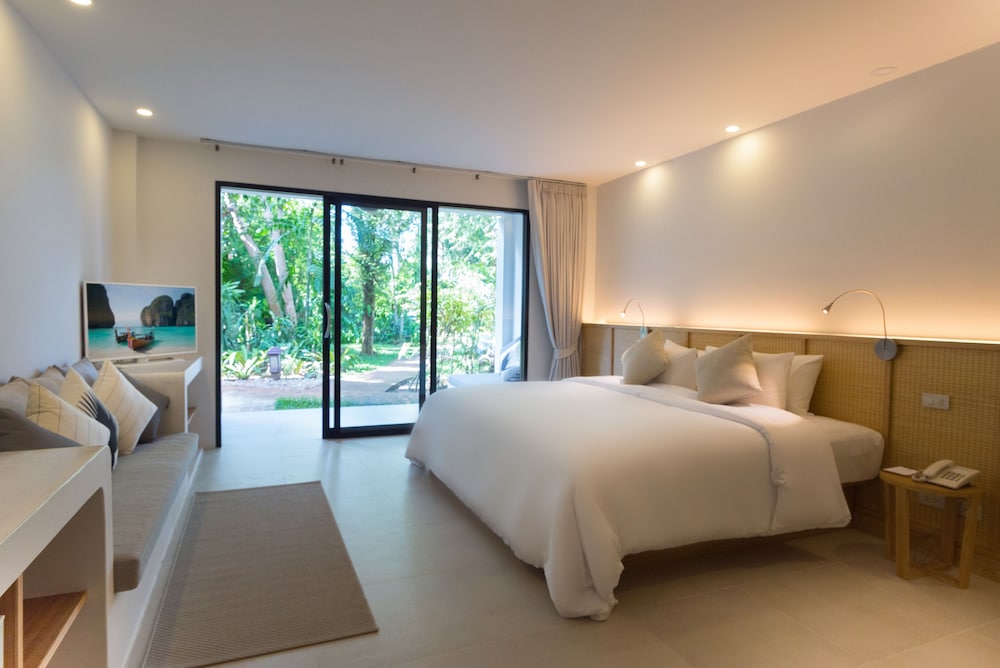 Paradise Beach Resort 9/42