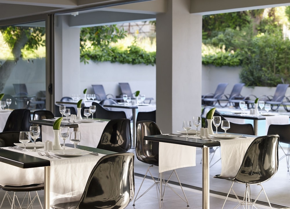 Oktober Downtown Boutique Hotel 35/50